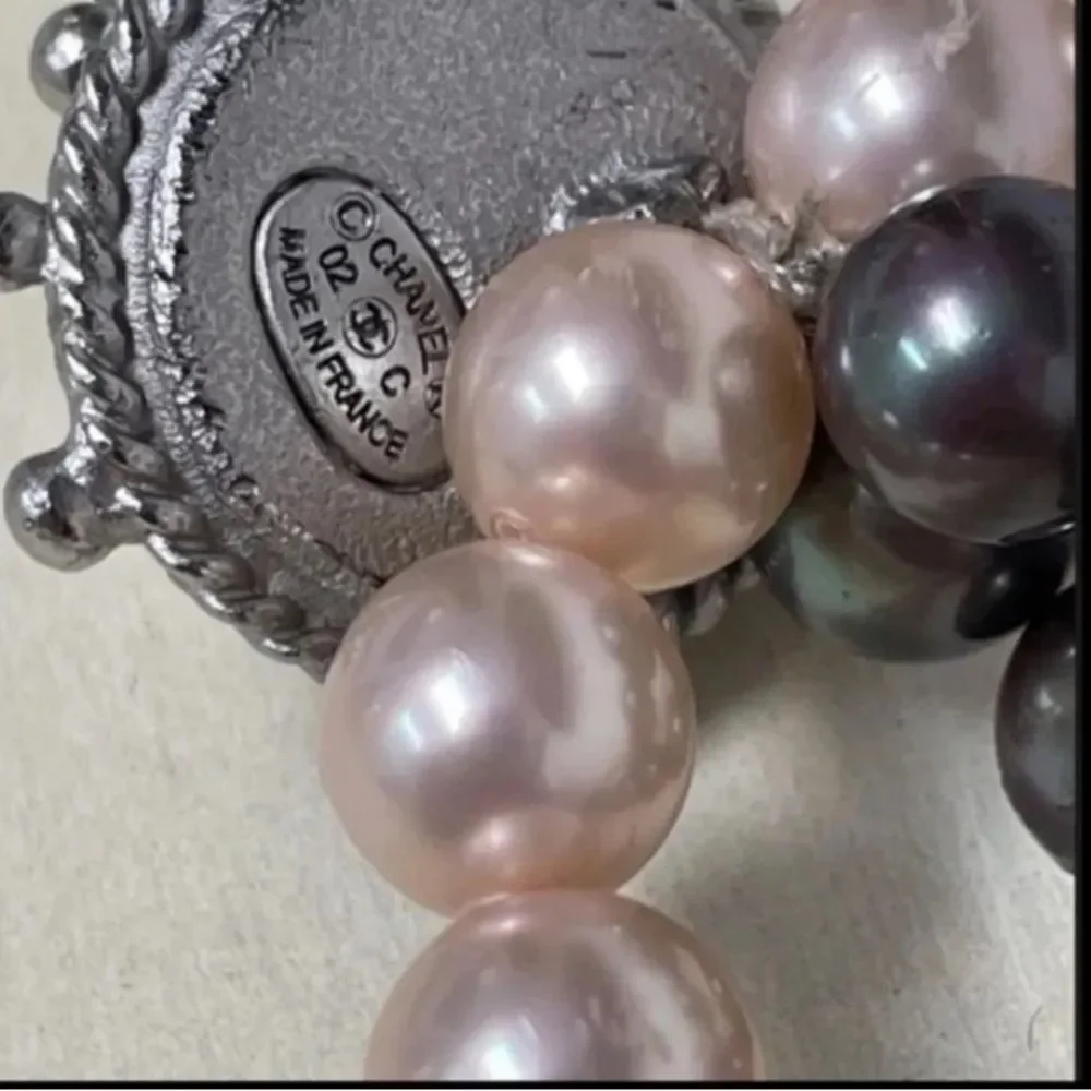 *AUTHENTIC* RARE Chanel Cruise 2002 Pink Crystal Double Pearl Strand Bra… - Picture 6 of 11